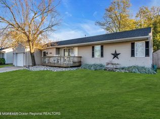 1007 Pensacola Rd, Forked River, NJ 08731