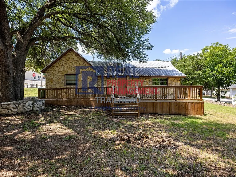 607 Bryan St — Photo 19