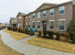 3322 Beacon St, Lexington, KY 40513