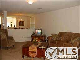 4th image of 13330 Sorrento Dr