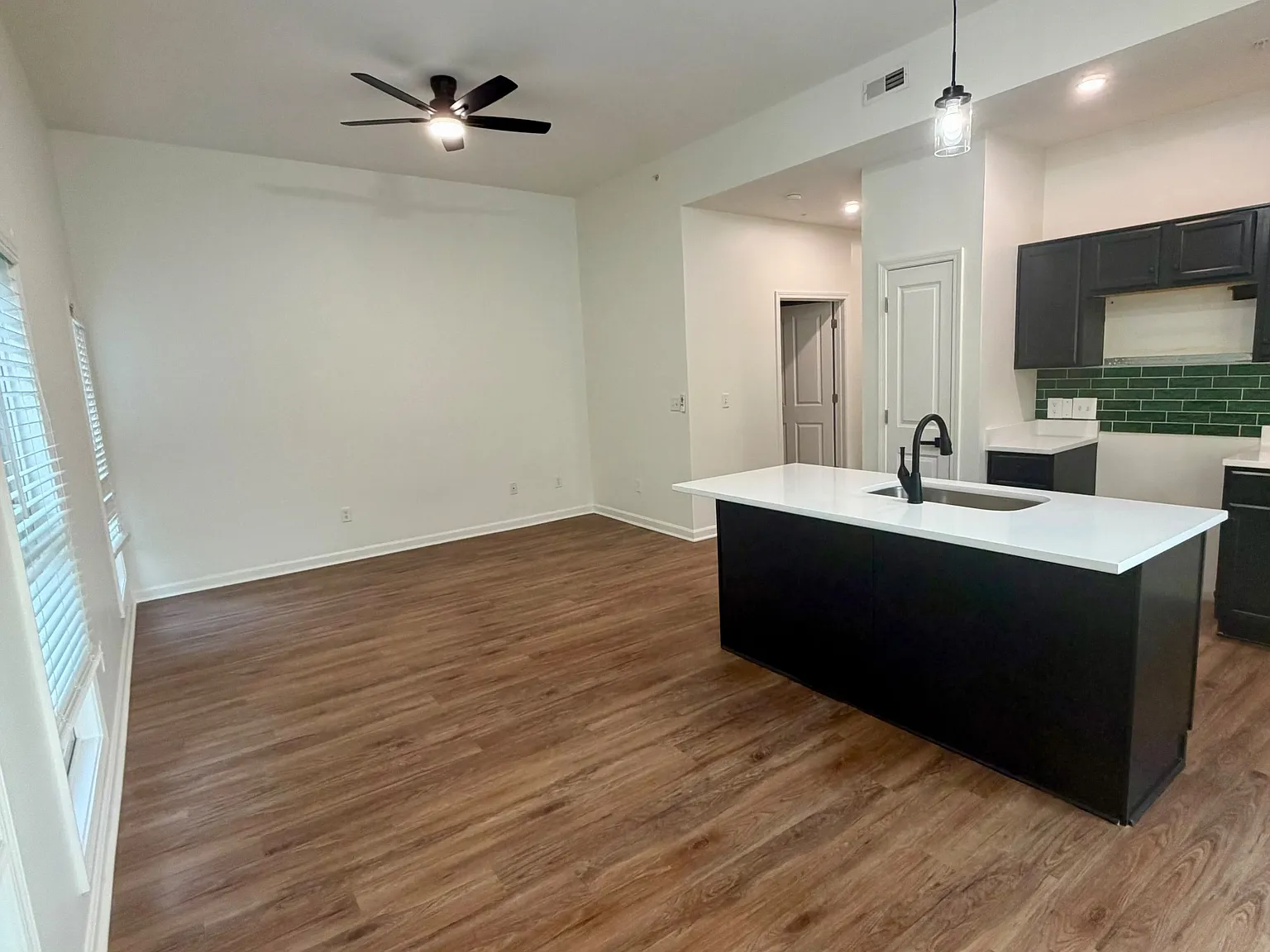 10639 Meeting Street - 401 — Photo 3