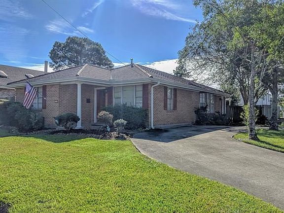 2nd image of 3528 47th St
