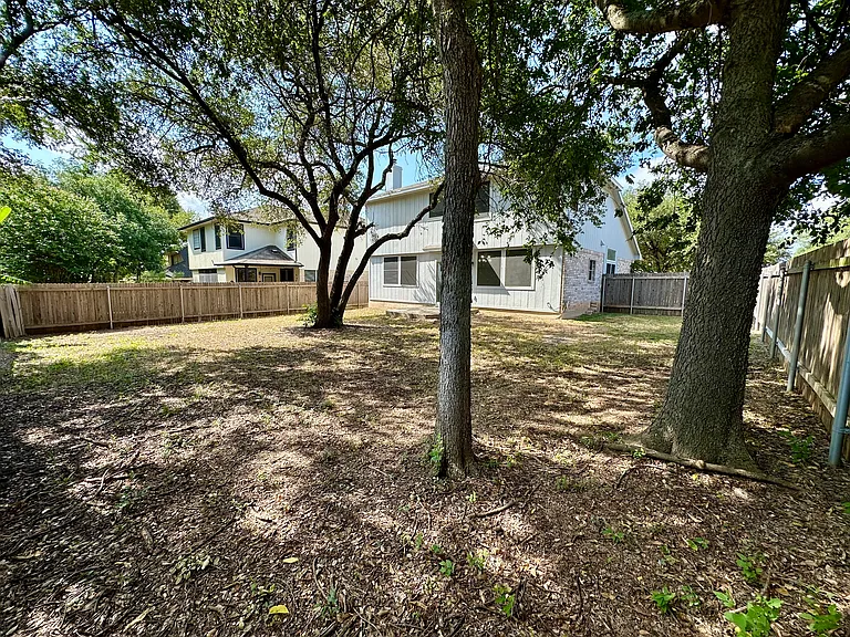 4228 Columbine Dr — Photo 4