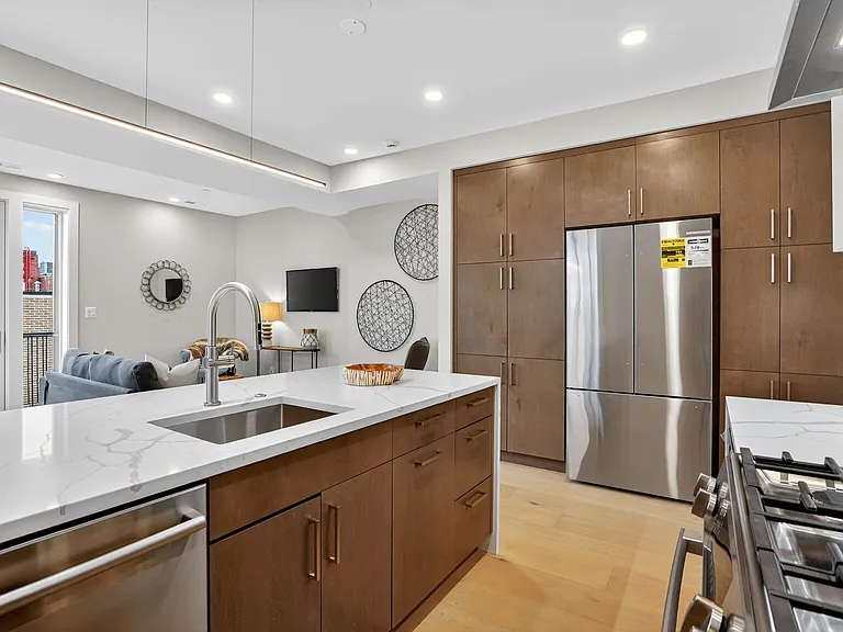 1746 Lanier Pl NW #A — Photo 19