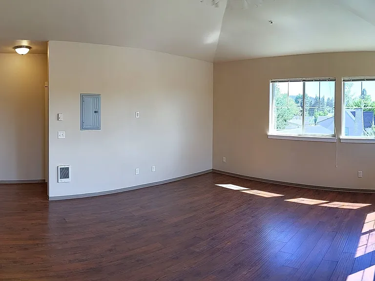 1933 Hilyard St - Great Room 1933 Hilyard St - Great Room
