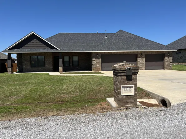 13638 NE Lafayette Dr, Elgin, OK 73538