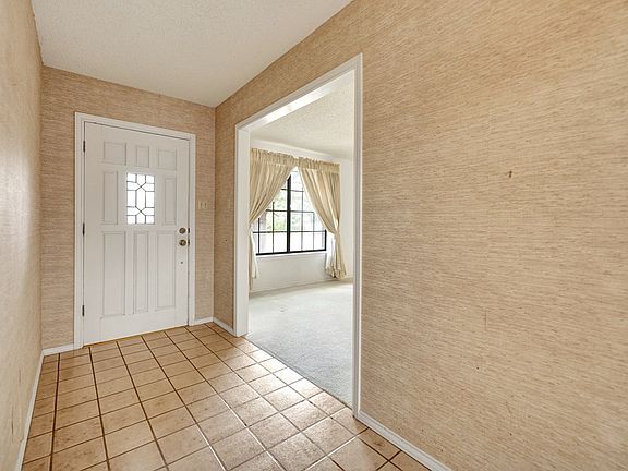 4th image of 4100 Crestridge Dr