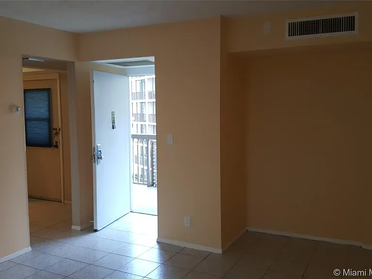 3401 N Country Club Dr #421 — Photo 24