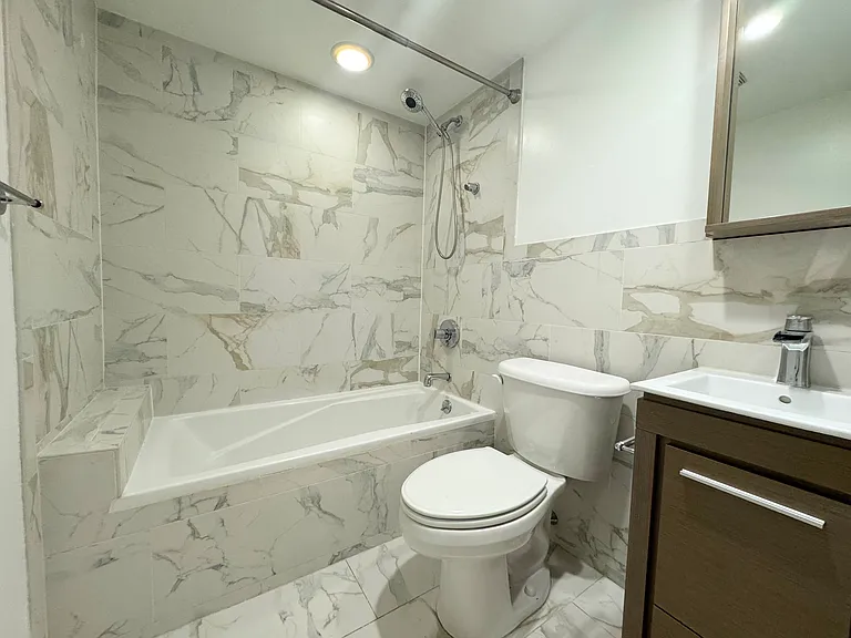 728 Market St #502A — Photo 11