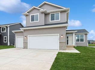 2407 NW Greenwood St, Ankeny, IA 50023