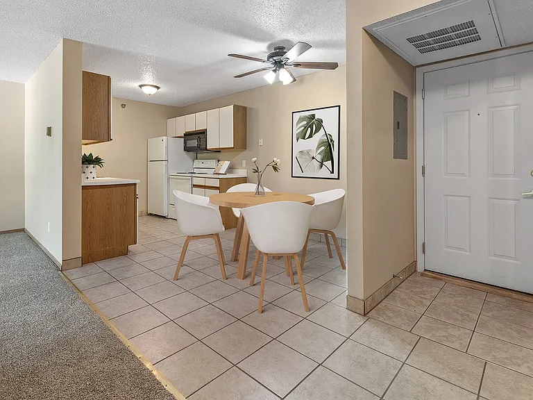 Alps Park Apartments — Photo 1