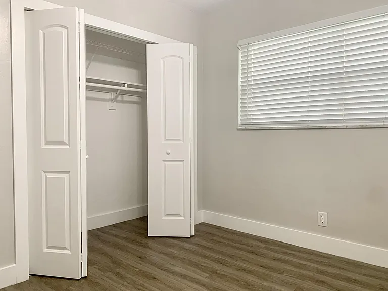 530 NE 20th St #9A — Photo 13