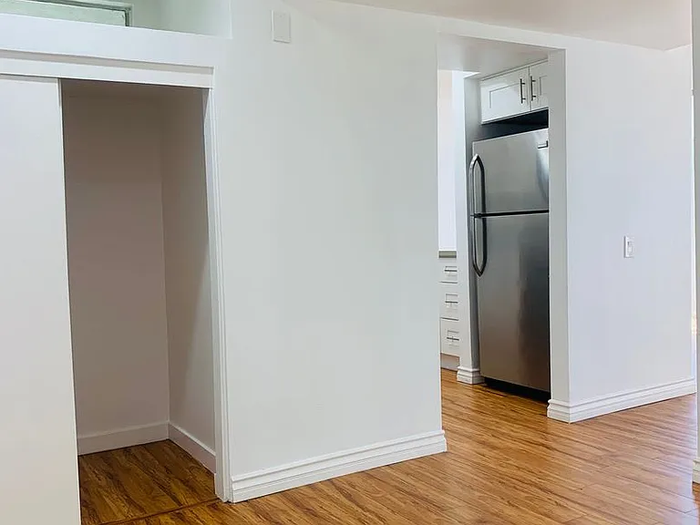 11263 Mississippi Ave — Photo 13