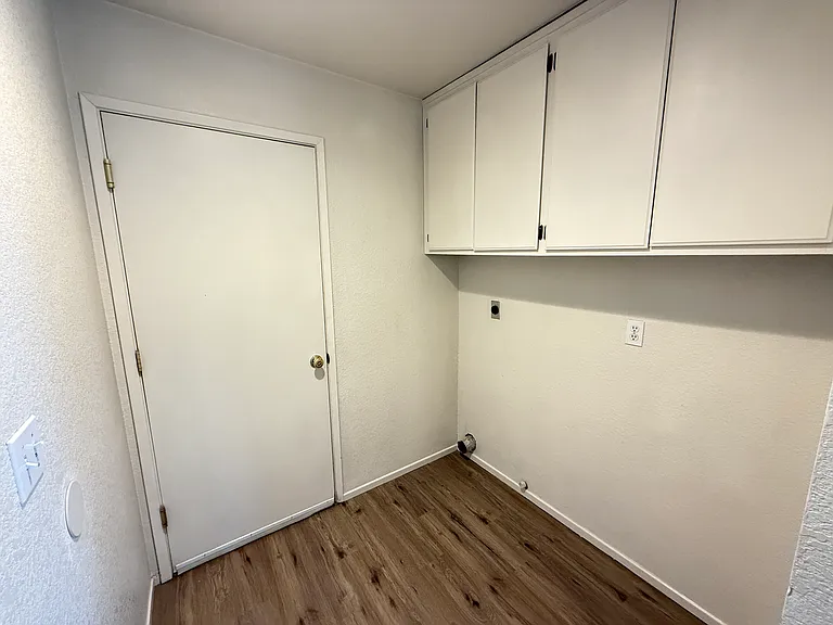 7607 Water View Way — Photo 13