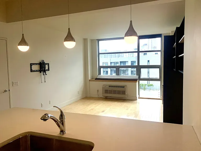 509 48th Ave #5J — Photo 8