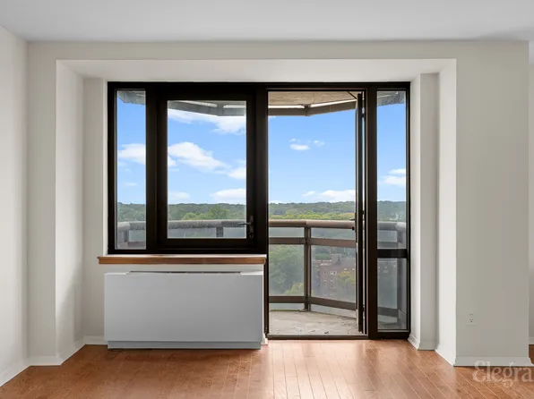 112-01 Queens Boulevard image 13 of 23