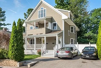 4 bed, 2299 sqft, $4,300 — Photo 2