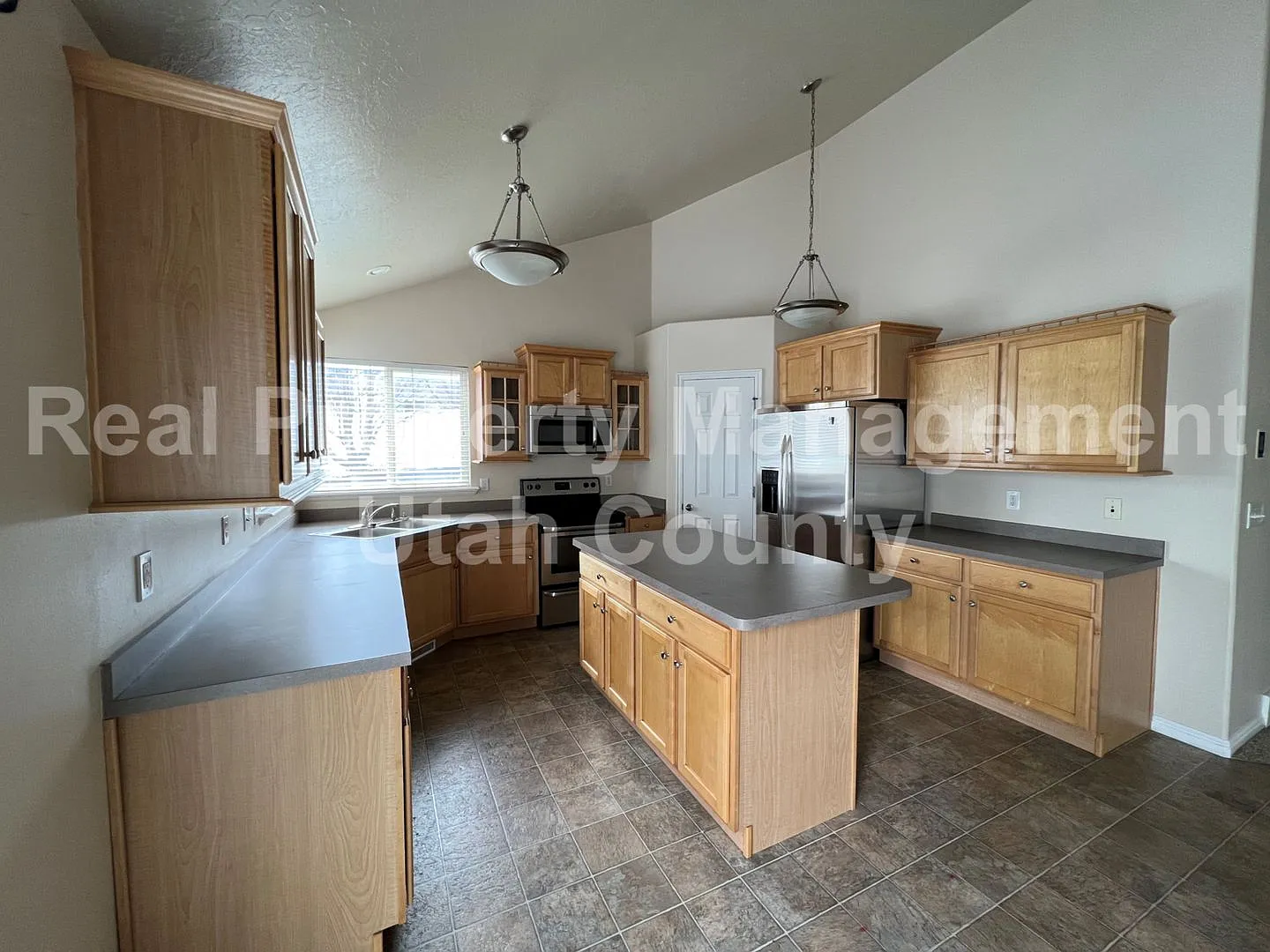 Pet Friendly Lehi Home — Photo 2