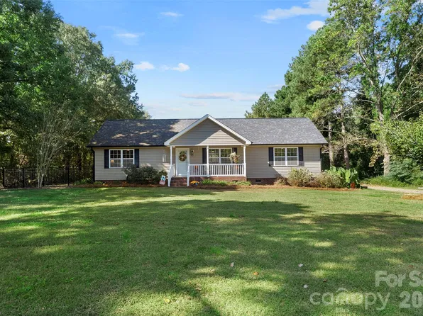 40237 Palmerville Rd, New London, NC 28127