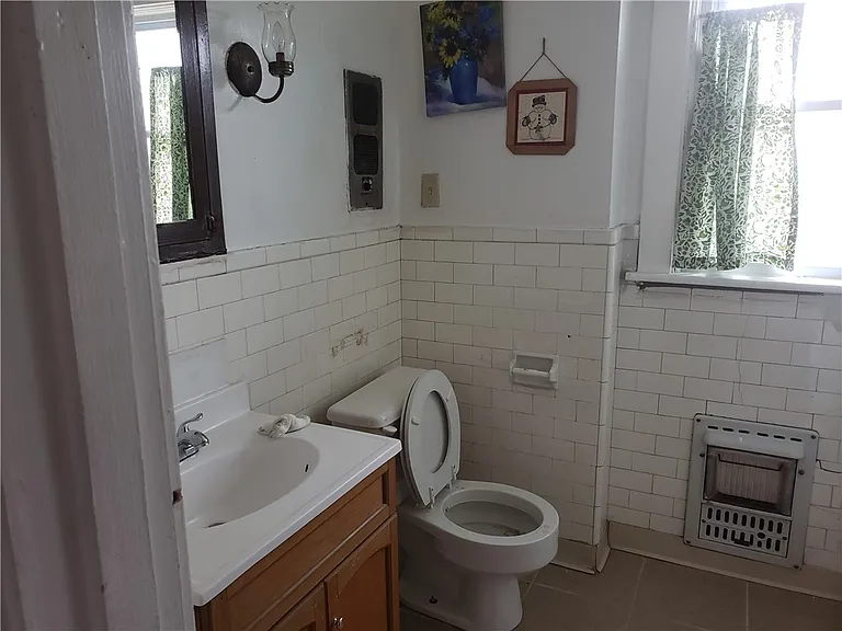 350 Coltart Ave #2 — Photo 9