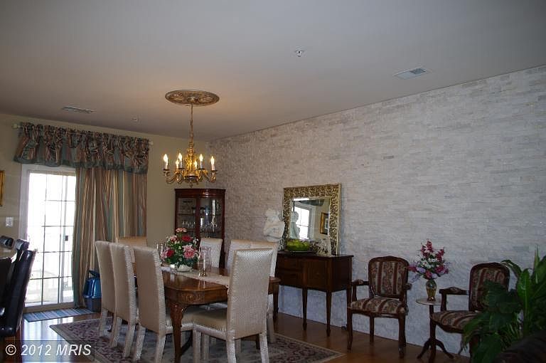 1st image of 7927 Crescent Park Dr #142