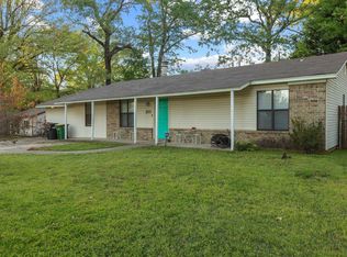 203 Calloway Ave, Sherwood, AR 72120