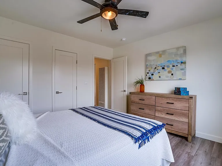 11853 Manor Dr — Photo 21