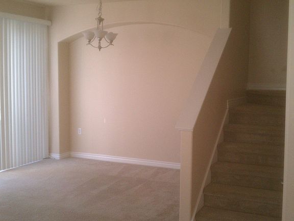 Dining room w/ sliding patio door to backyard