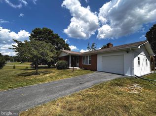 112 Virginia Dr, Stephens City, VA 22655