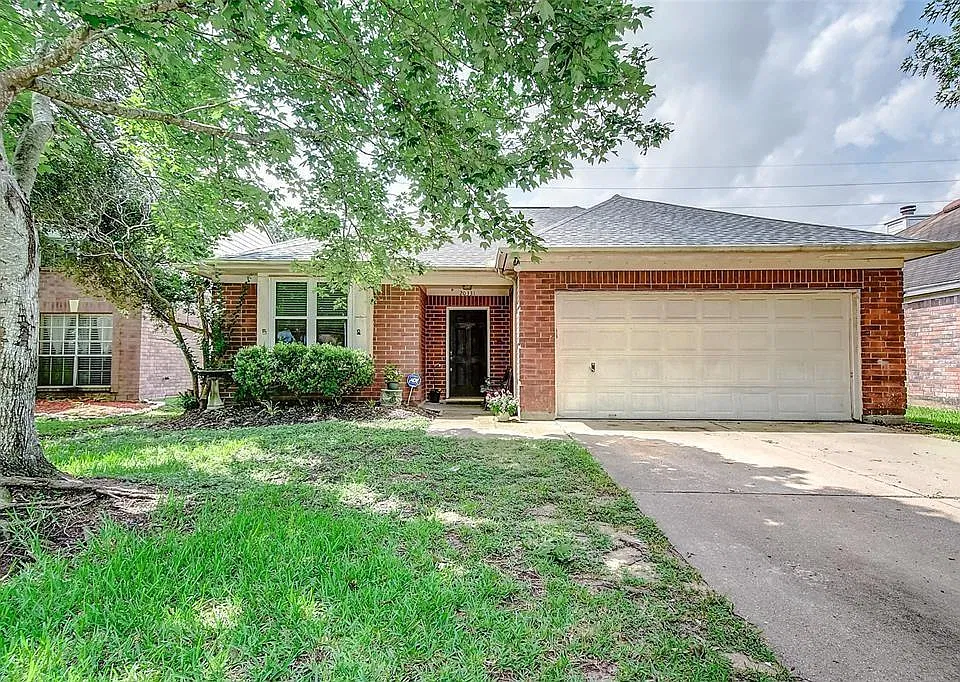 20331 Sabal Palms Dr