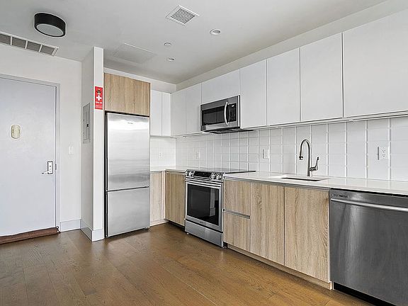 2nd image of 1325 Herkimer St #320