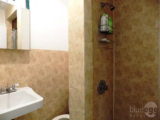 Rented by Blue Egg Realty Corp | media 23