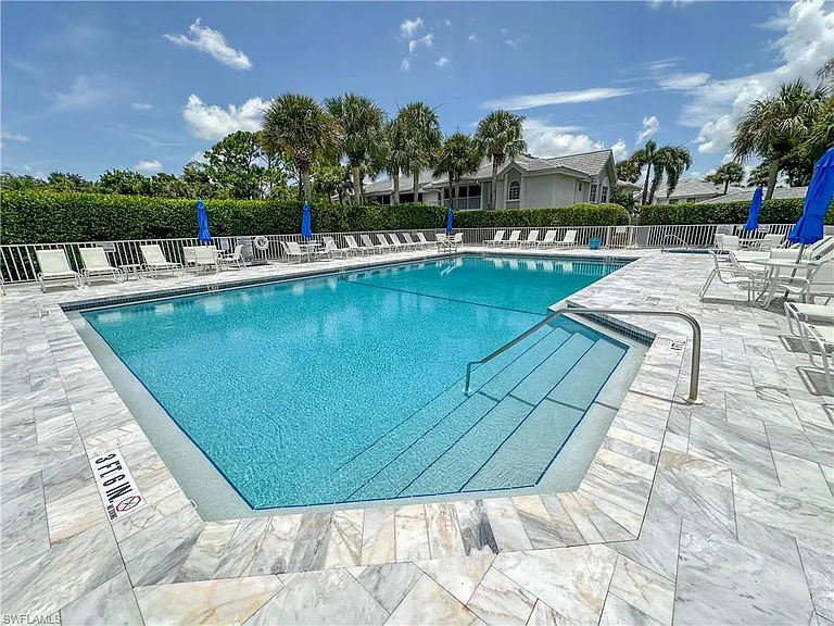 4240 Lake Forest Dr #413 — Photo 41