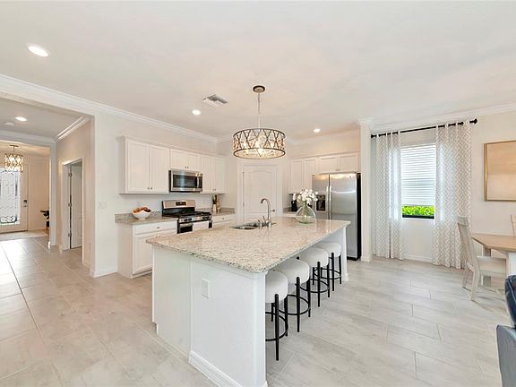 4th image of 17418 Blue Ridge Pl