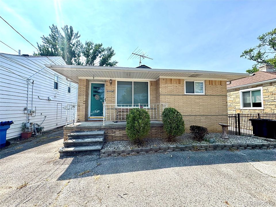 1st image of 30066 Bayview Dr