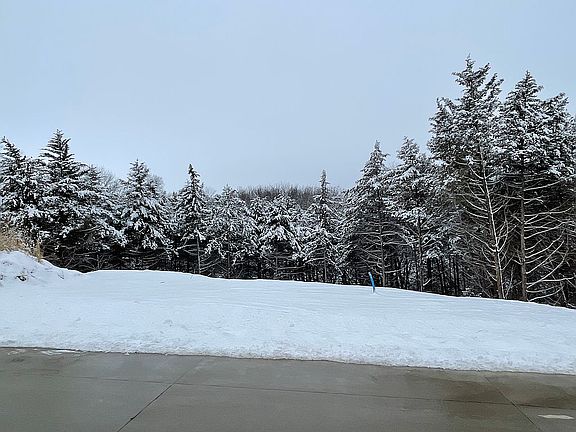 2nd image of 3062 Deer Run Dr SE