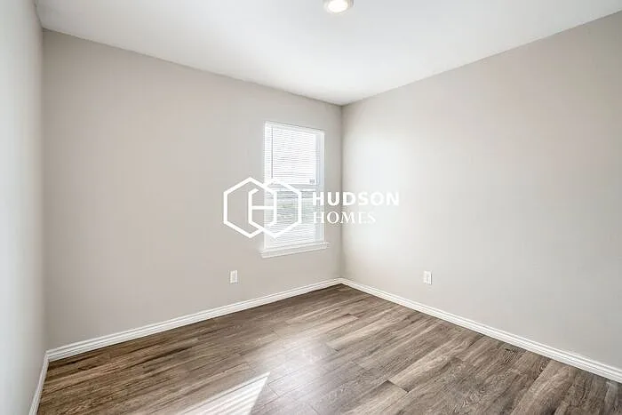3520 E Colgate St — Photo 9