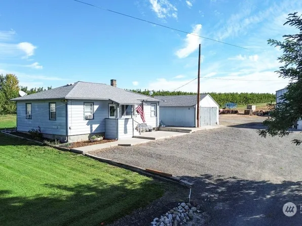 2001 Roza Drive, Zillah, WA 98953