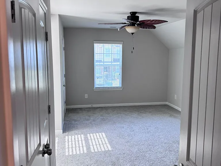 4499 Savannah Dr — Photo 16