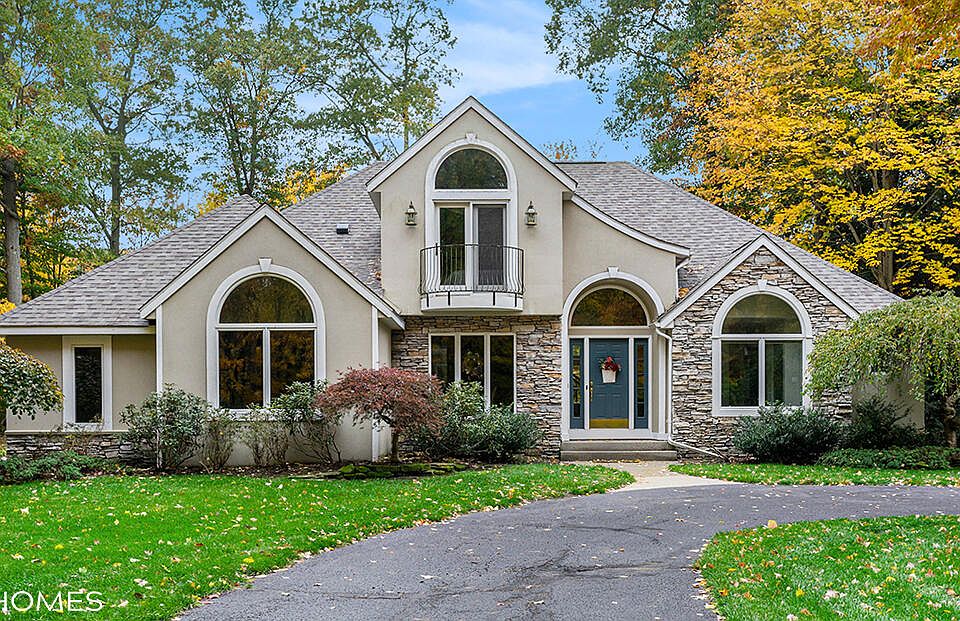 1st image of 6879 Beech Creek Dr