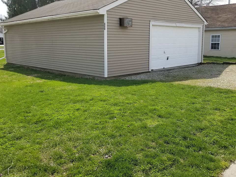2nd image of 600 N Berry St