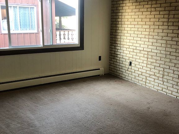 4th image of 2022 Longyear Ave #2D