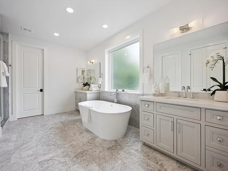 3020 University Blvd — Photo 21