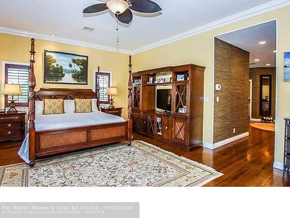 5th image of 1613 SE 10th St