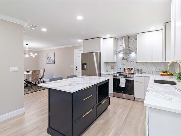 2nd image of 2927 Ponderosa Cir