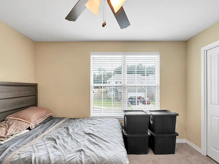 220 Wainwright Dr — Photo 37