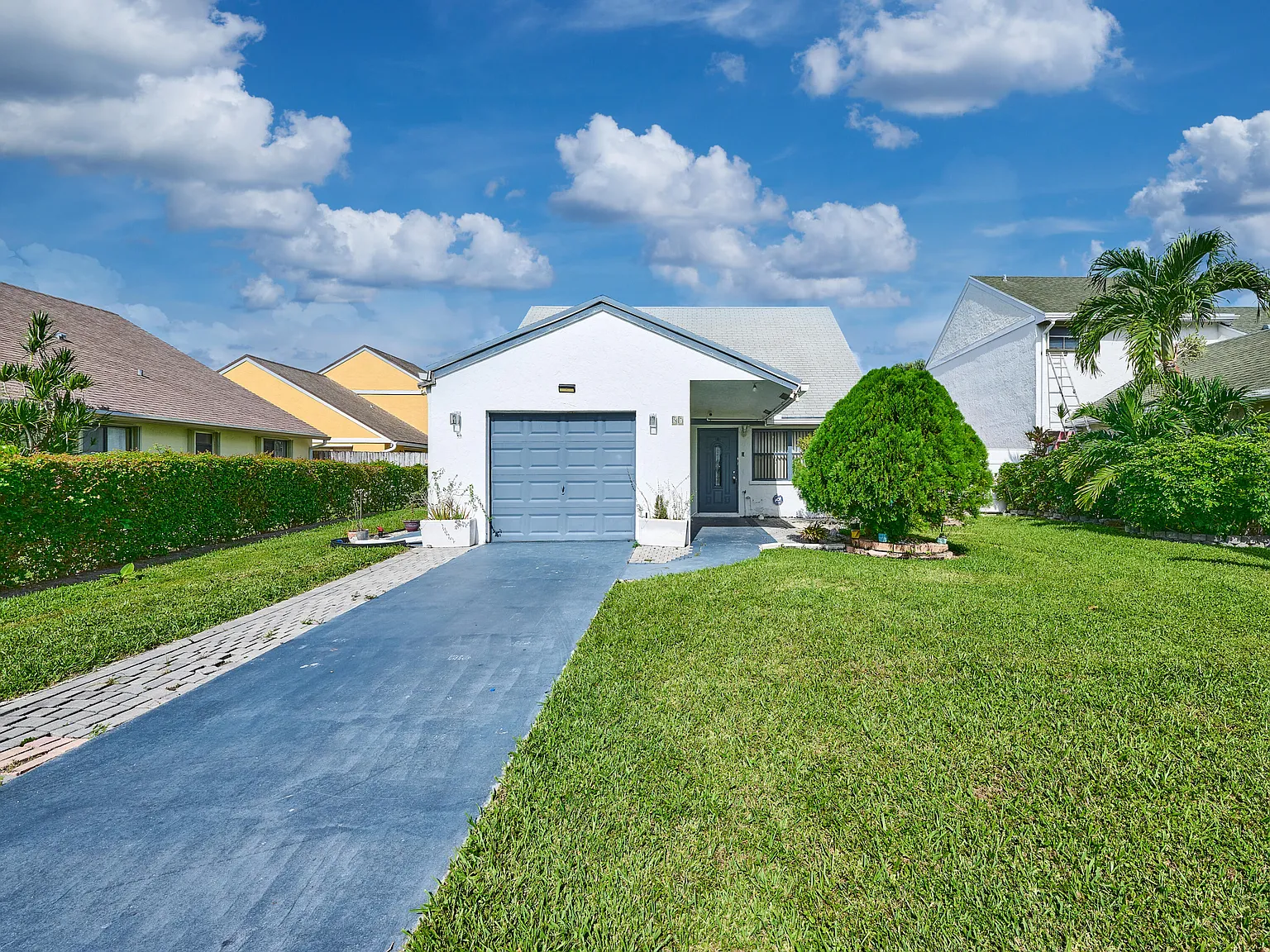 4 bed, 2.0 bath, 1483 sqft, $3,300 — Photo 2