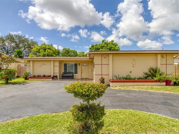 6530 NW 29th St, Sunrise, FL 33313
