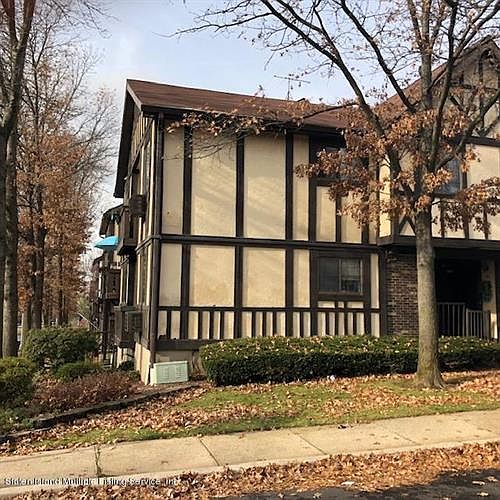 1st image of 34A Elmwood Park Dr