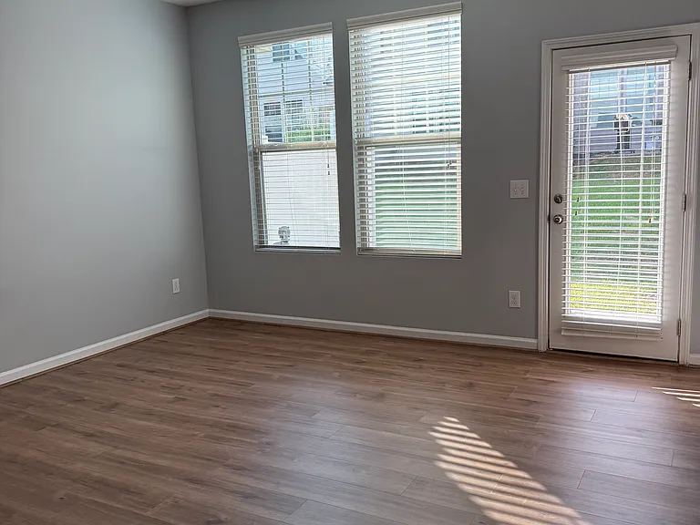 436 Carthage Ct — Photo 12
